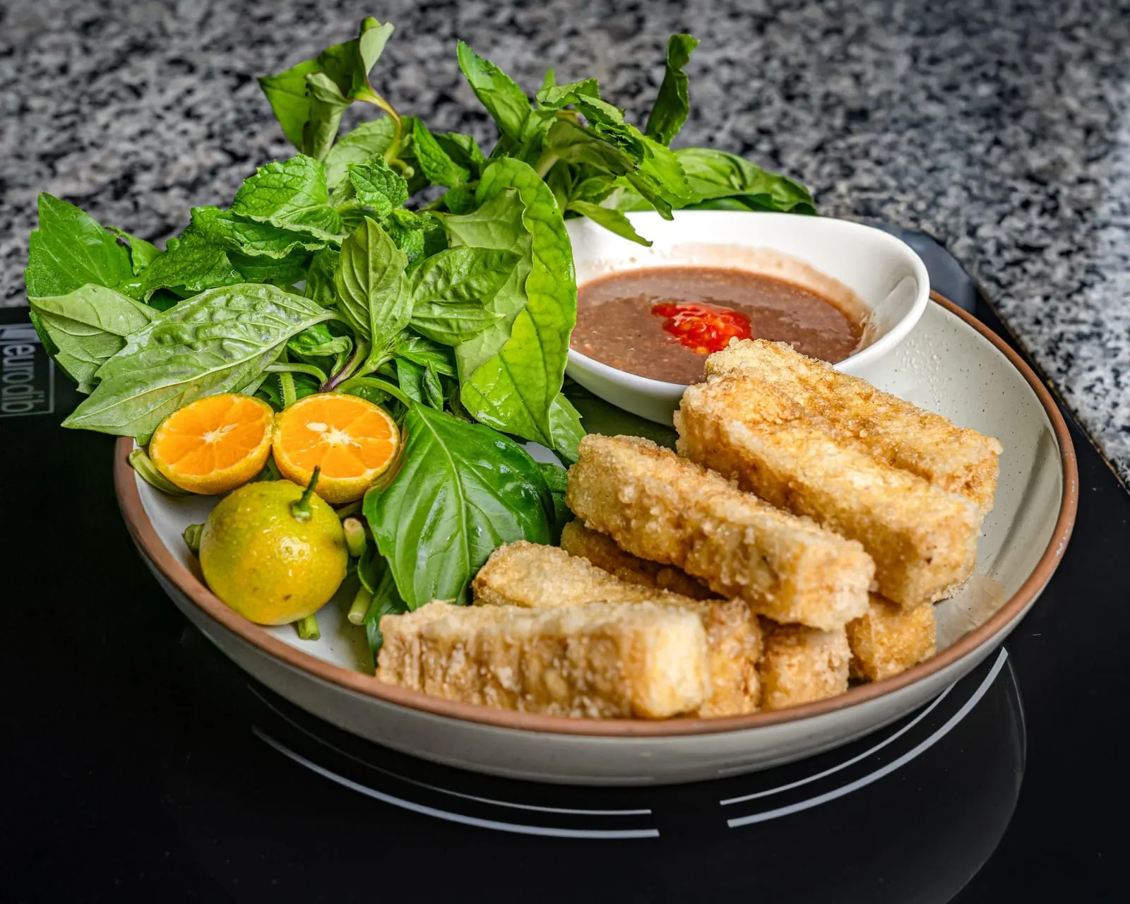 Đậu Hủ Chiên Giòn — Fried Tofu