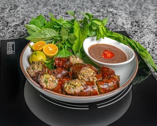 Lemongrass sausage ( Dồi Sả).