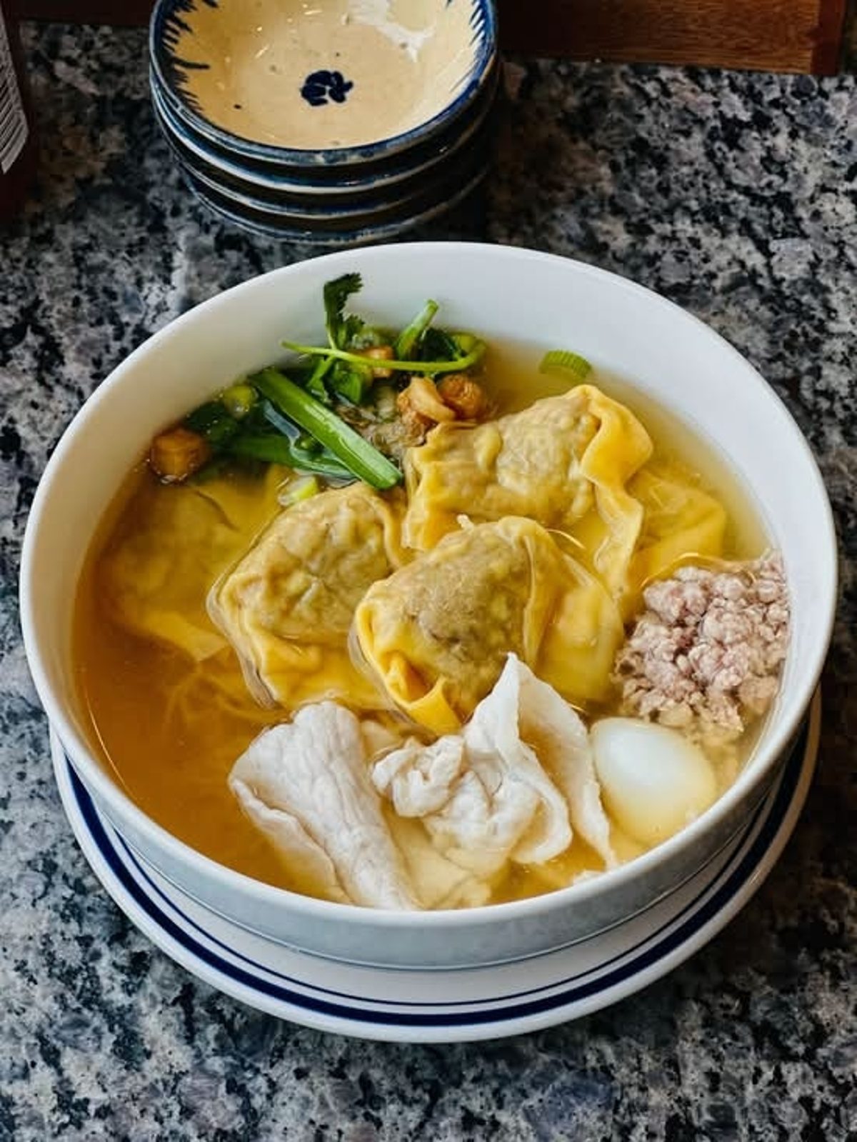 Wonton yellow noodle soup