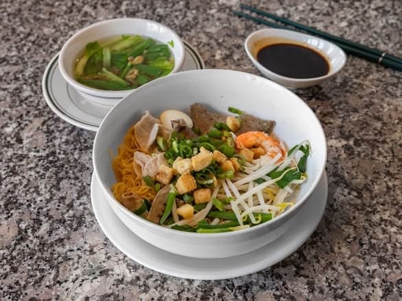 Nam Vang Noodle ( Broth-less Style) - Nam Vang Khô.