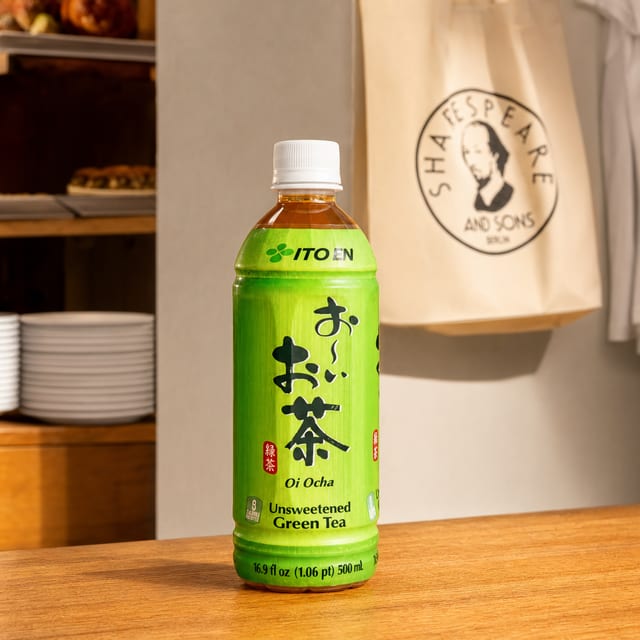 Ito en unsweetened green tea.